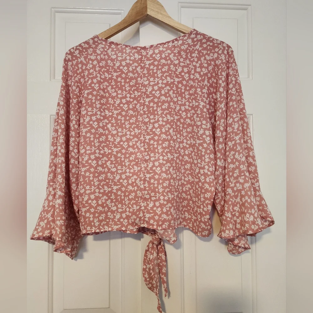 Sienna Sky Pink Flora V- Neck Bell Sleeve Waist Tie Flowy Women's Top Size M - Picture 2 of 8